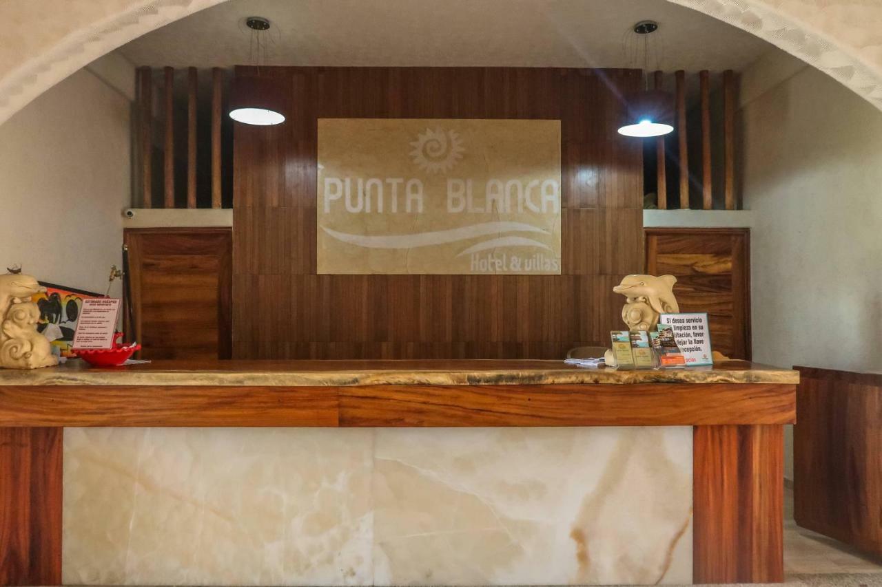 Hotel Villas Punta Blanca シワタネホ エクステリア 写真